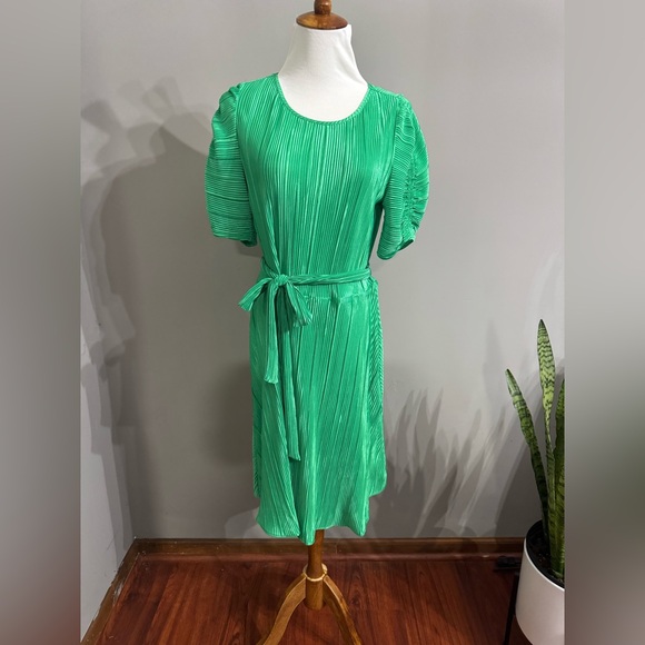 DKNY Vibrant Green Mini Dress Size: 16 | Color: Vibrant Green | Brand: DKNY - Picture 2 of 8